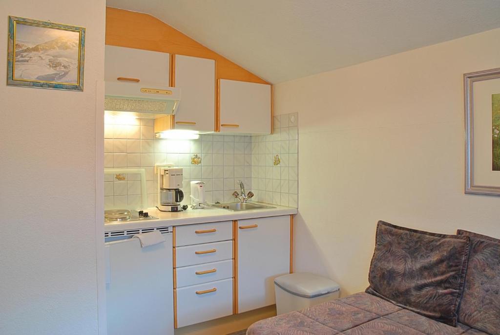 Gaestehaus Resi Йерценс Экстерьер фото